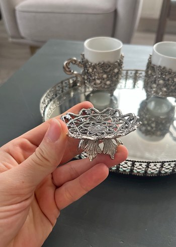 Gri Beyaz Seramik Fincan ve Tepsi Seti - Görsel 2