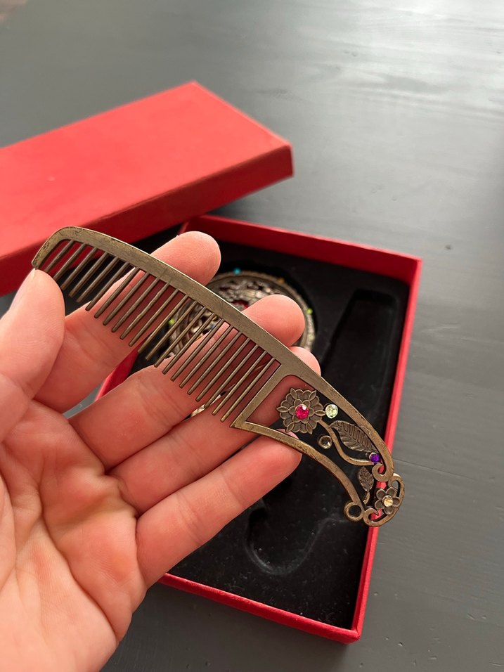 Süslü El Aynası ve Tarak Seti - Görsel 4