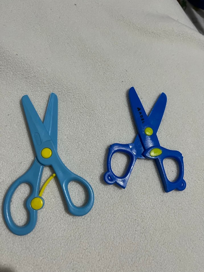 Çocuklar için renkli mavi makas seti - Görsel 2