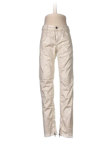 Guess Düz Kesim %70 İndirimli.