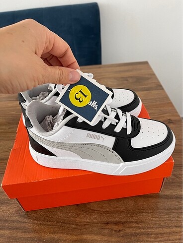 31 Beden siyah Renk PUMA CAVEN 2.0 LUX UNİSEX SPOR AYAKKABI