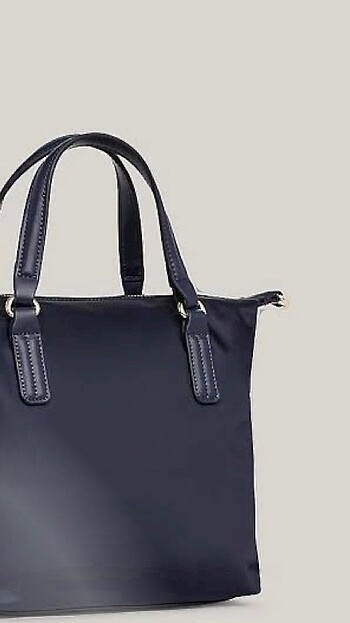  Beden Tommy Hilfiger Çanta