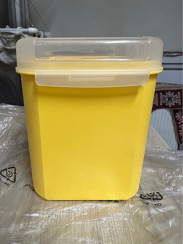 Tupperware kare saklama kabı