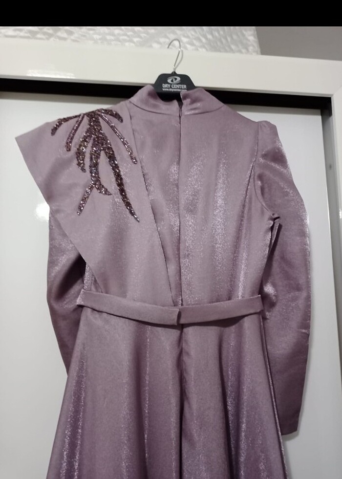 38 beden Lila renk abiye 1 kez giyildi - Görsel 4