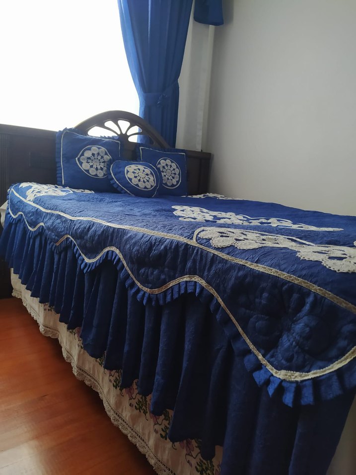 Dantelli Lacivert Yatak Örtüsü ve perde - Görsel 4