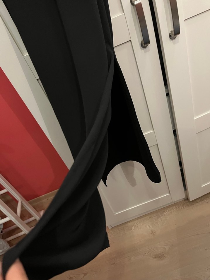 Siyah Uzun Kolsuz Yüksek Yakalı Elbise - Görsel 5