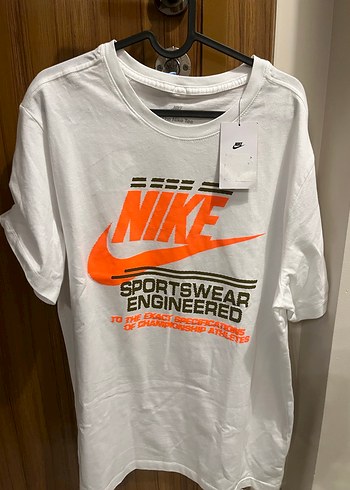 Nike l