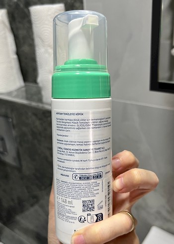 Diğer CeraVe Dengeliyici Köpük Yüz Temizleyici 148 ml