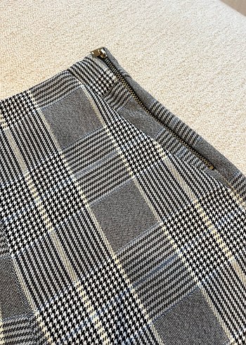 Gri Pileli Ekose Mini Şort - Görsel 4