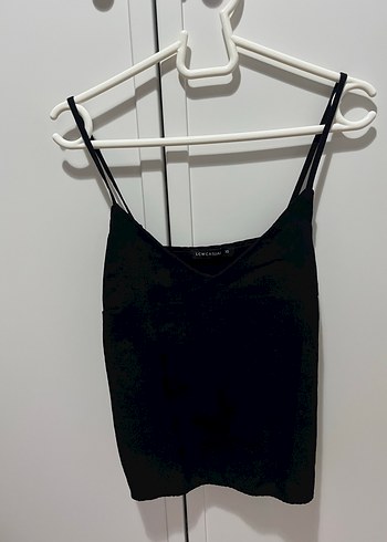 Siyah V Yaka Askılı Bluz - Görsel 2