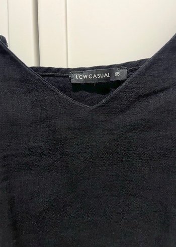 Siyah V Yaka Askılı Bluz - Görsel 3