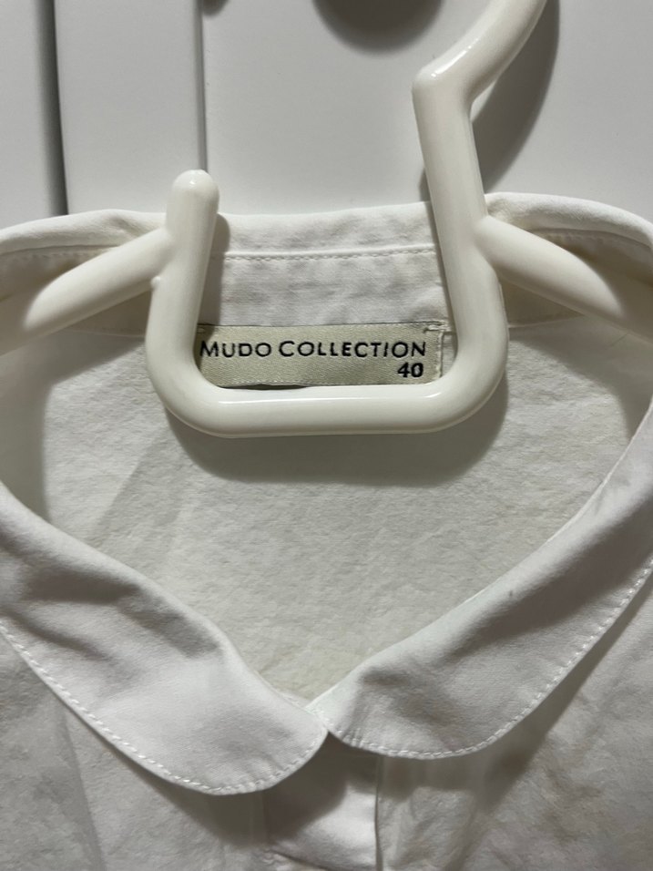 Beyaz Düğmeli Uzun Kollu Gömlek - Görsel 3