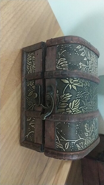 Ahşap takı kutusu