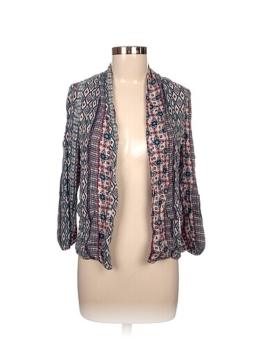Bershka Hırka %70 İndirimli.