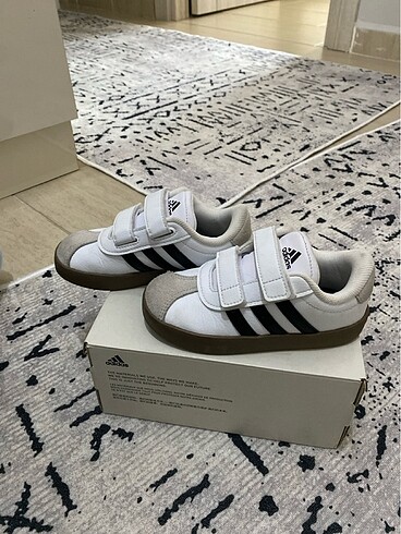 26 Beden beyaz Renk Adidas vl court 3.0 ayakkabı