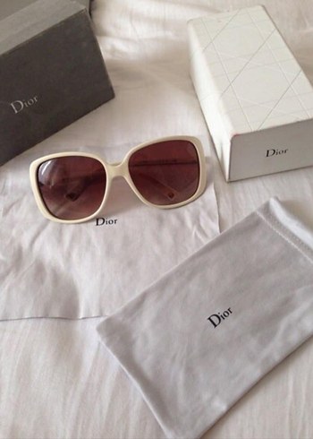 Dior Beyaz Klasik Kadın Güneş Gözlüğü