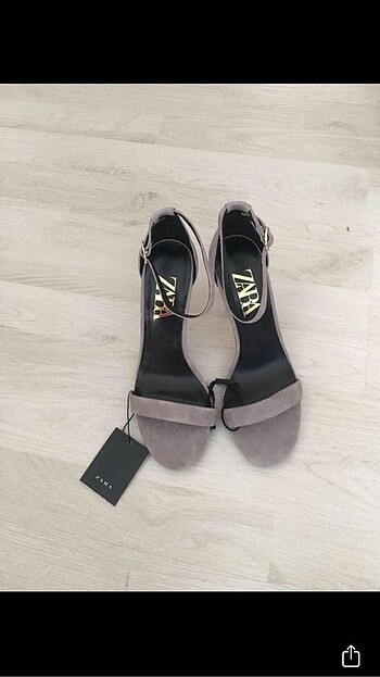 38 Beden Zara topuklu süet sandalet