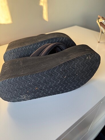 37 Beden Bershka sandalet