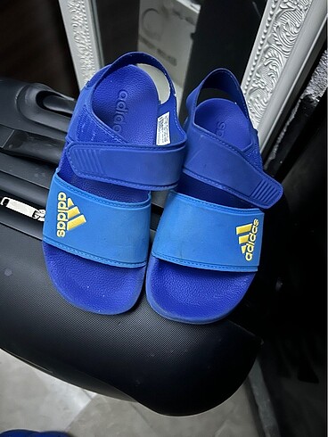 Adidas erkek çocuk sandalet