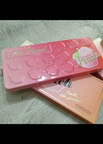 Too Faced far paleti