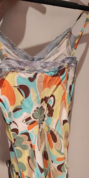 Kombinezon astarlı renkli şifon elbise - Görsel 5