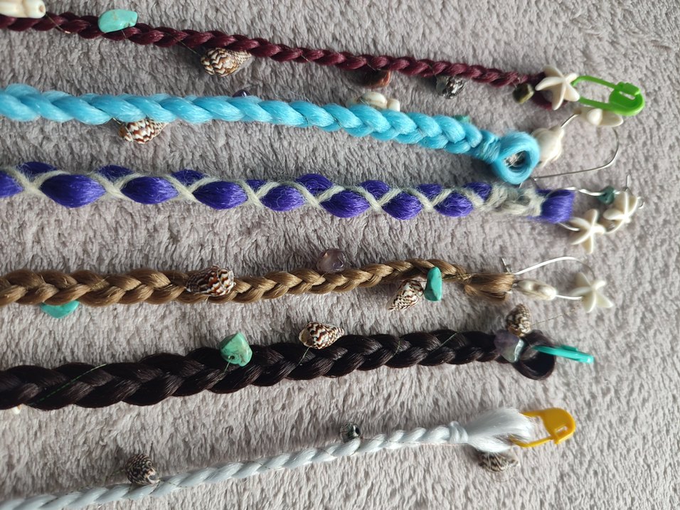 Boncuklu Renkli Örgü Saç Küpeleri - Görsel 4