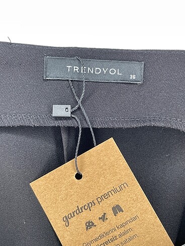 36 Beden siyah Renk Trendyol & Milla Mini Etek %70 İndirimli.