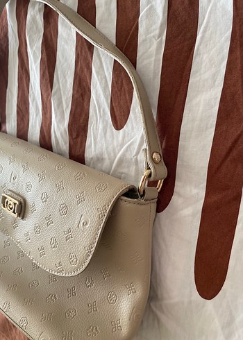 Pierre Cardin Bej Deri Kadın Çanta Tokalı Modern Klasik