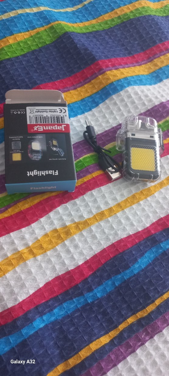 şarjlı üç çeşit ışık modlu ve çakmak - Görsel 3