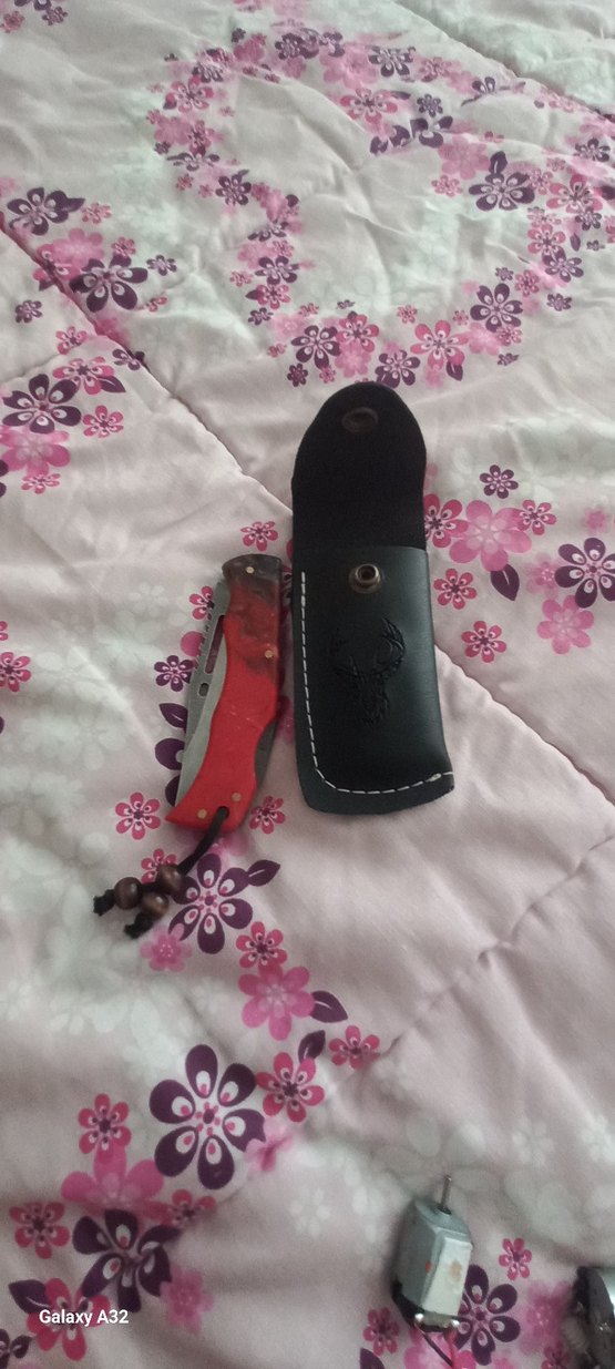 Kırmızı Katlanır Bıçak ve Kılıfı n690 - Görsel 5