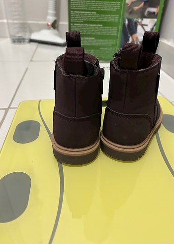 20 Beden kahverengi Renk Kahverengi Deri Çocuk Botu H&M marka 20-21 numara