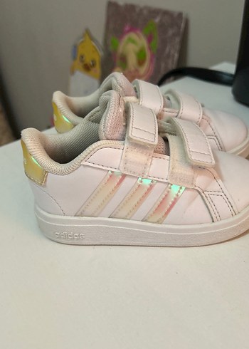 Adidas Kız Çocuk Beyaz Adidas Spor Ayakkabı 21 numara