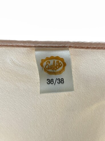 36 Beden çeşitli Renk Diğer Bluz %70 İndirimli.