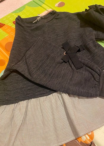 Kız Çocuk Gri Uzun Kollu Fırfırlı Kazak - Görsel 3