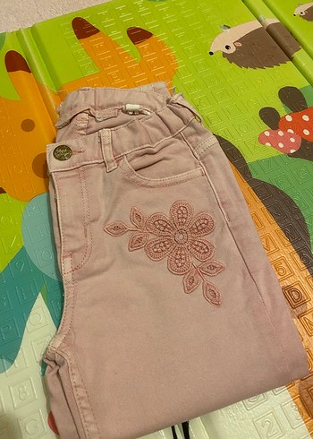 Dantel Detaylı Pembe Nakışlı Kız Pantolonu - Görsel 2