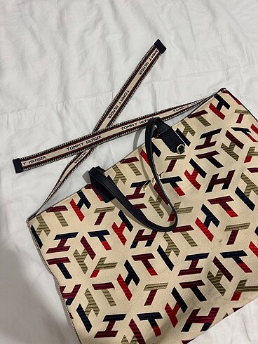 Beden TOMMY HILFIGER ÇANTA