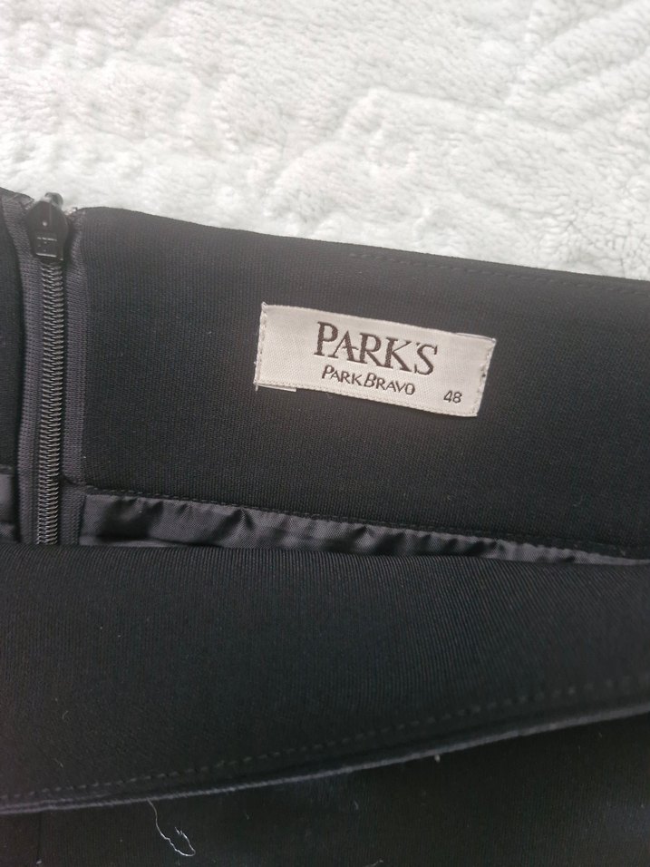 Siyah Pilili Midi Etek - Görsel 3