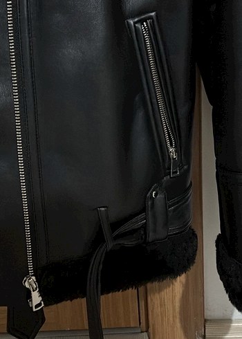 Stradivarius Kürk yakalı Siyah Deri biker Ceket - Görsel 5