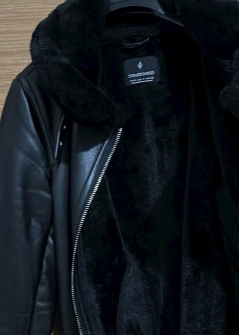 Stradivarius Kürk yakalı Siyah Deri biker Ceket - Görsel 6