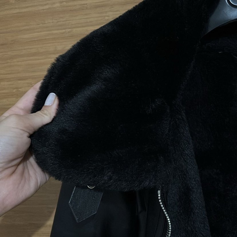 Stradivarius Kürk yakalı Siyah Deri biker Ceket - Görsel 3