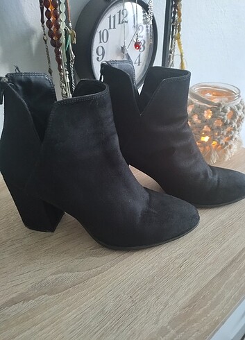Nine West Çok iyi durumda sadece ev içinde giyildi