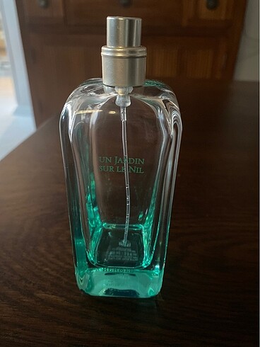 Hermes parfüm şişesi