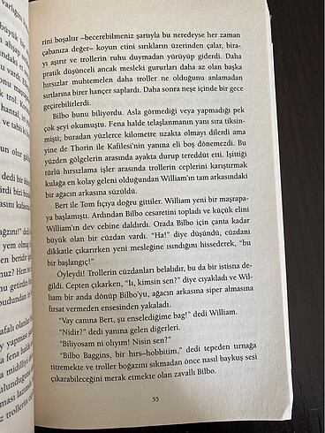  J.R.R TOLKIEN. HOBBIT