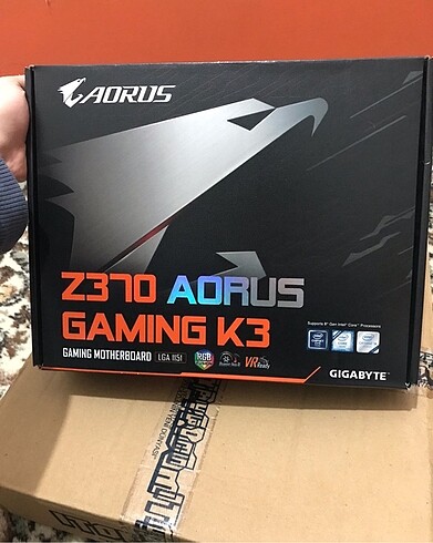 Gigabyte Aorus Z370 Anakart