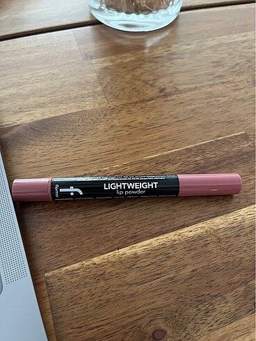 Flormar lipweight ruj