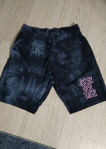 Siyah Batik Desenli Kadın Mini Şort