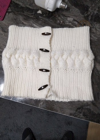 Kadın Örgü krem boyunluk - Görsel 3