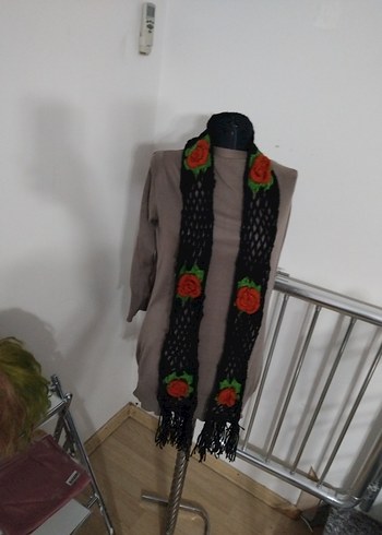 Siyah Çiçekli Örgü Bohem Kadın Atkı - Görsel 4