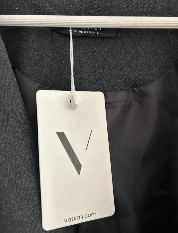 Vatkalı crop blazer ceket - Görsel 2