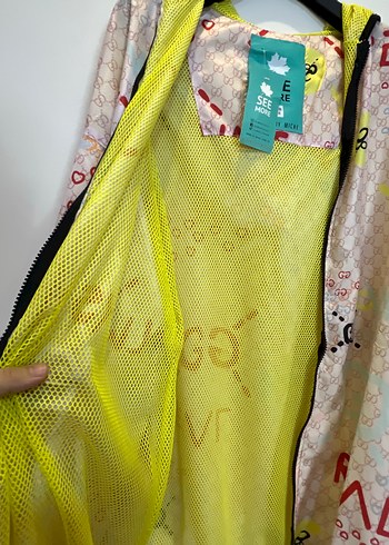 Renkli Baskılı Kapüşonlu Oversize Yağmurluk - Görsel 4